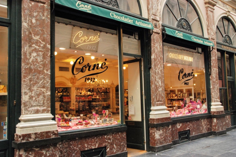 patisserie-RIMPLAS-min_chocolate_chocolaterie_shop_luxury_chic_gallery_brussels_belgium-558146